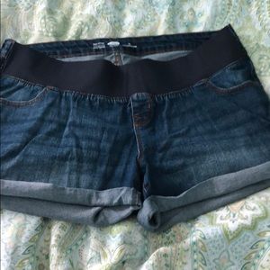 Maternity shorts